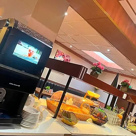 أم فلوغهافين فندق 3*