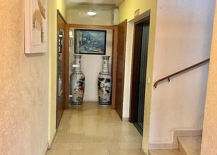 Otel Am Flughafen 3*