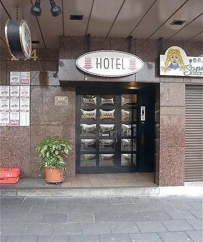 Am Flughafen Hotel Cologne