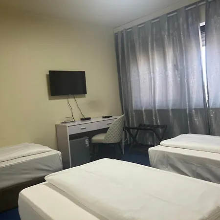 Am Flughafen 3* Κολωνία